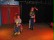 Zwei Schüler treten als Jongleure beim Zirkusfest in Köln auf. Einer jongliert mit Bällen, der andere mit Keulen.